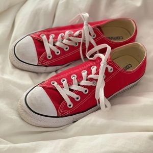converse chuck taylor red low top